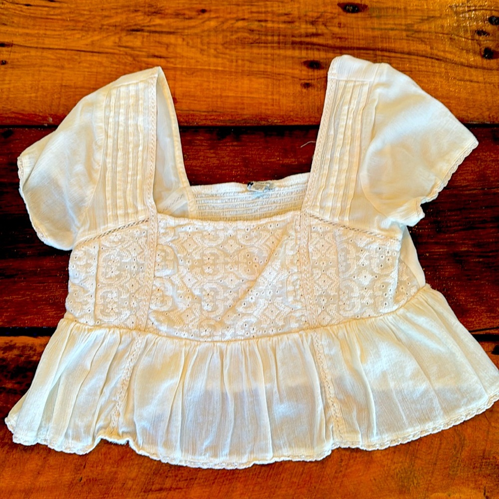 American Eagle cream white Puff Sleeve Peplum Blouse Medium